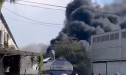 İzmir Aliağa’da Lastik Deposunda Yangın!