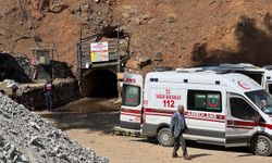 Madenden 25 saat sonra çıkarılan işçi hayatını kaybetti