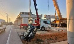 Araç inşaata düştü, can pazarı yaşandı