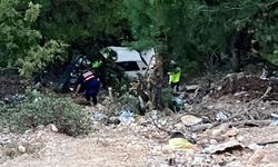 Emet’te uçuruma yuvarlanan araçtaki karı koca yaralandı