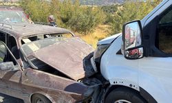 Kafa Kafaya Çarpışma: 2 Kişi Yaralandı
