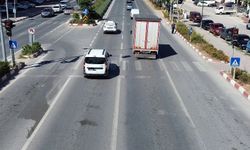 Kırmızı ışık ve emniyet şeridi ihlallerine drone takibi