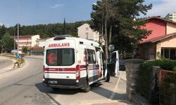Trafikte kaza: Motosikletli sürücü minibüsle çarpıştı