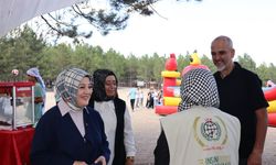 Ak Parti İl Başkanı Erenler, Çocuk Şenliği'ne katıldı