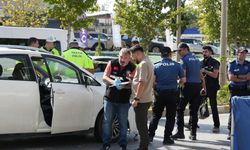 Yolun karşısına geçerken hayatından oldu