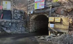 Krom madeninde çalışan 2 işçi toprak altında kaldı