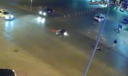 Bu kavşağa giren motosikletlinin elleri titriyor