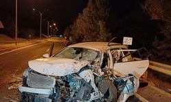 Kütahya yolundaki kazada iki araç pert oldu: 1 yaralı