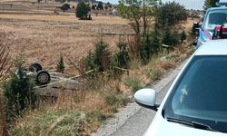 Kütahya'da takla atan aracın altında kalan genç asker şehit oldu