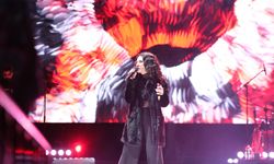 Cumhuriyet coşkusu Tavşanlı’da on binleri birleştirdi! Fatma Turgut sahneyi ateşledi!