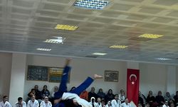 Kütahya’da Judoda Terfi Heyecanı: 100 Sporcu Kemer Atlama Başarısı Gösterdi