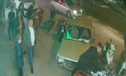 Kontrolden Çıkan Otomobil Motosikletlere Çarptı, 3 Kişi Kaçmaya Çalıştı!