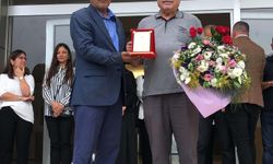 40 Yıllık Öğretmen Mezun Olduğu Okulda Emekliye Uğurlandı
