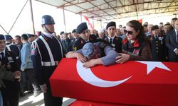 Trafik Kazasında Şehit Olan Jandarma Astsubay Toprağa Verildi