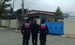 Jandarma ekipleri aranan suçluları kıskıvrak yakaladı