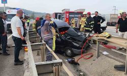 Kontrolden çıkan araç bariyerlere çarptı: 4 yaralı