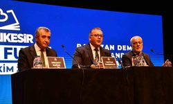 Siyaset ve edebiyat balıkesir’de sahnede