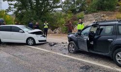 Trafik kazası ucuz atlatıldı: 2 kişi yaralı