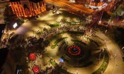 Kütahya’da Cumhuriyet yürüyüşü: Yüzlerce kişi aynı marşta buluştu!