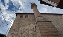 Alevlerden Dirilişe: Kütahya’nın Tarihi Camisi Ayakta