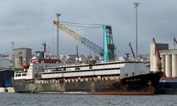 İthal hayvan taşıyan gemi limanda mahsur kaldı