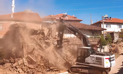 Kütahya'da Deprem Güvenliği İçin Önemli Adım! Riskli Yapılar Tek Tek Yıkılıyor