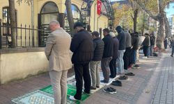 Kütahya’da 20 Şehit İçin Gıyabi Cenaze Namazı! Cami Avlusu Dolup Taştı