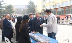 Kütahya’da Gazze’ye Destek Kermesi! Öğrencilerin El Emeği Ürünleri Kapışıldı