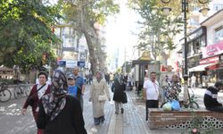 Kütahya’nın En İşlek Caddesi Hafta Sonu Doldu Taştı