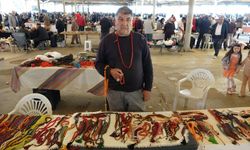 Kütahya’nın Antika Pazarı’nda 30 Yıllık Tespih Ustası; “Tespih Ruhun İlacıdır”