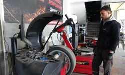 Kütahya’da Kar Öncesi Kış Lastiği Kuyruğu Oluştu