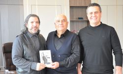 Şeref Usta’nın kitabı ilk Gazetemize takdim edildi