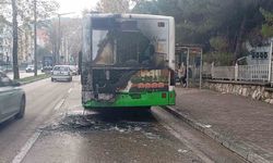 Alevler Otobüsü Sardı: Yolcular Can Havliyle İndi