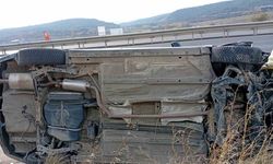 Araç Yoldan Çıktı, Sürücü Hastaneye Kaldırıldı