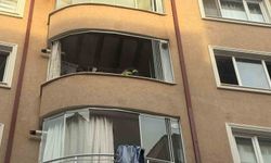Balkon yangını mahallede kısa süreli panik