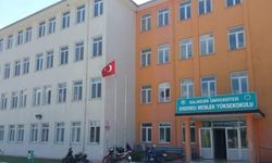 Depremden Etkilenen Sındırgı Öğrencilerine Balıkesir Desteği