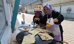 İnönülü kadınlardan Başkan Harmancı’ya bazlama ikramı