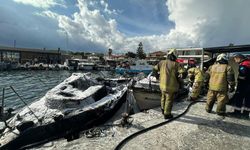 Plajda 7 özel tekne alev alev yandı