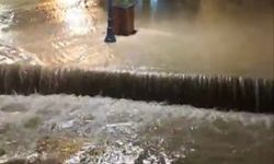 Sağanak yağış şehri göle çevirdi