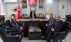 Belediye Başkanı Kahveci, Ak Parti Kütahya İl Başkanlığı'nı ziyaret etti