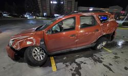 Direksiyon hakimiyetini kaybederek bariyerlere çarptı