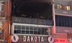 Kafede patlayan soba yangın çıkardı