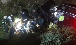 Direksiyon hakimetini yitirdi, araçla uçuruma yuvarlandı