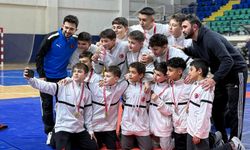 Tavşanlı’nın Gururu Güreşçilerden Büyük Başarı: İl Şampiyonasında 17 Madalya