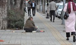 Kütahya’da Aynı Noktada İki Dilenci: “Bu İşin Kârı mı Büyük?”