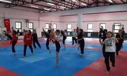 Bilecik'te taekwondo antrenmanları aralıksız sürüyor