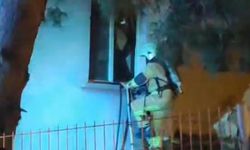 Bursa’da Yangın Alarmı: İtfaiye Ekipleri Camı Kırıp İçeri Girdi