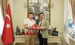 Dökmeci: “Milli Sporcumuz Doğan Kılıç Gururumuz Oldu”