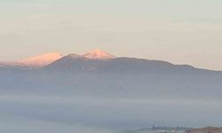 Eğrigöz Dağı Beyaza Büründü: Emet’te Kış Kendini Gösterdi