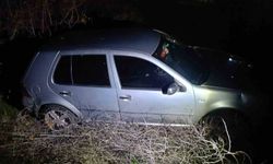 E.İ. Ölümden Döndü: Şarampole Yuvarlanan Araçtan Sağ Çıkarıldı